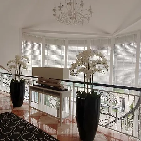 Apartament Faltom *